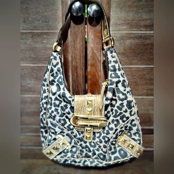 Guess Handbags - Guess Purse